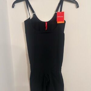 NWT SPANX Sculpting Black Bodysuit size medium